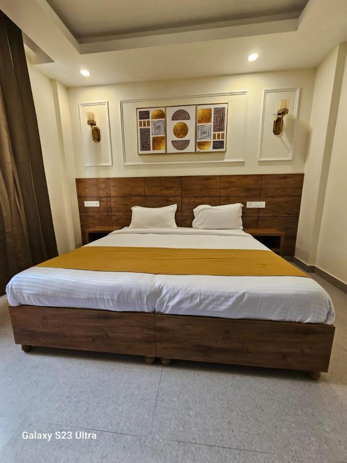 Hotel Nirvana Bliss, Behind Parmarth Niketan ริชิเคช ภายนอก รูปภาพ