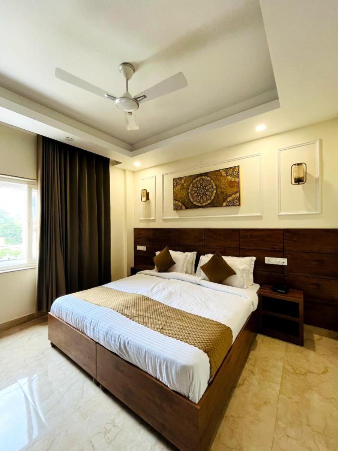 Hotel Nirvana Bliss, Behind Parmarth Niketan ริชิเคช ภายนอก รูปภาพ