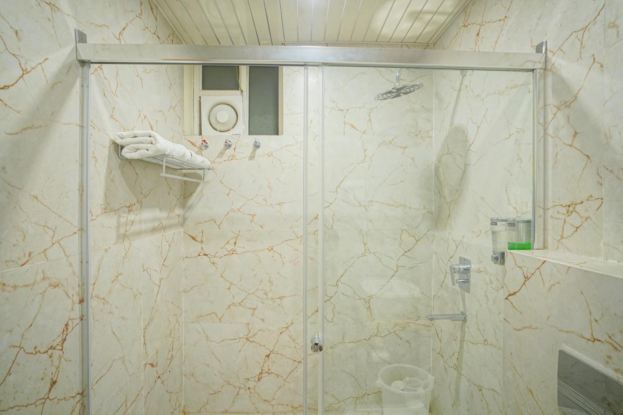 Hotel Nirvana Bliss, Behind Parmarth Niketan ริชิเคช ภายนอก รูปภาพ