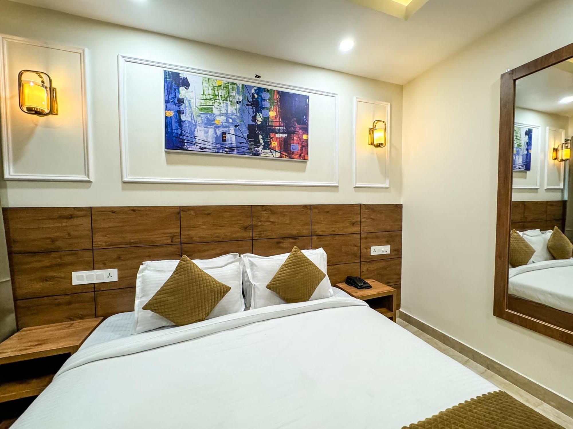 Hotel Nirvana Bliss, Behind Parmarth Niketan ริชิเคช ภายนอก รูปภาพ