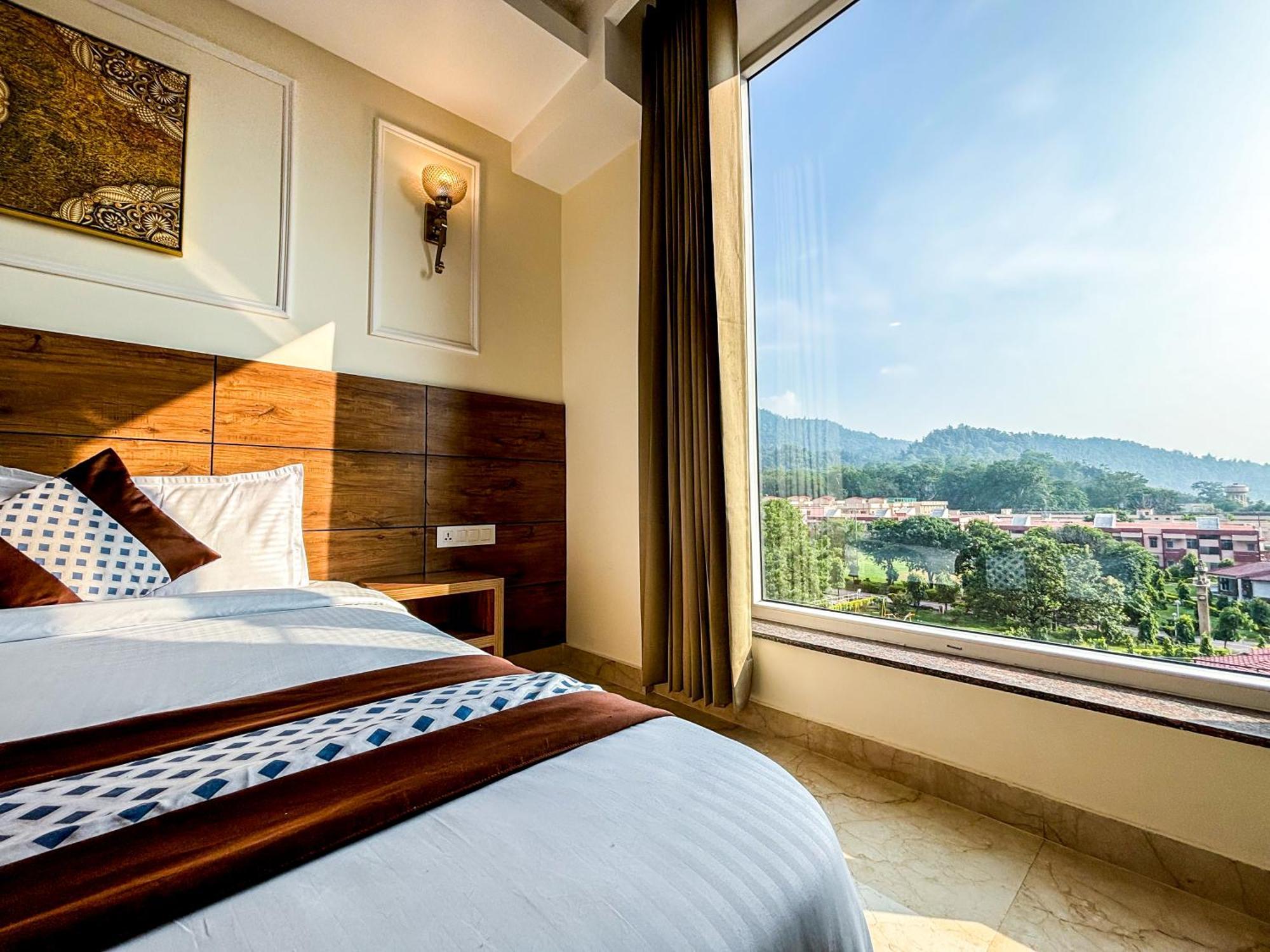 Hotel Nirvana Bliss, Behind Parmarth Niketan ริชิเคช ภายนอก รูปภาพ