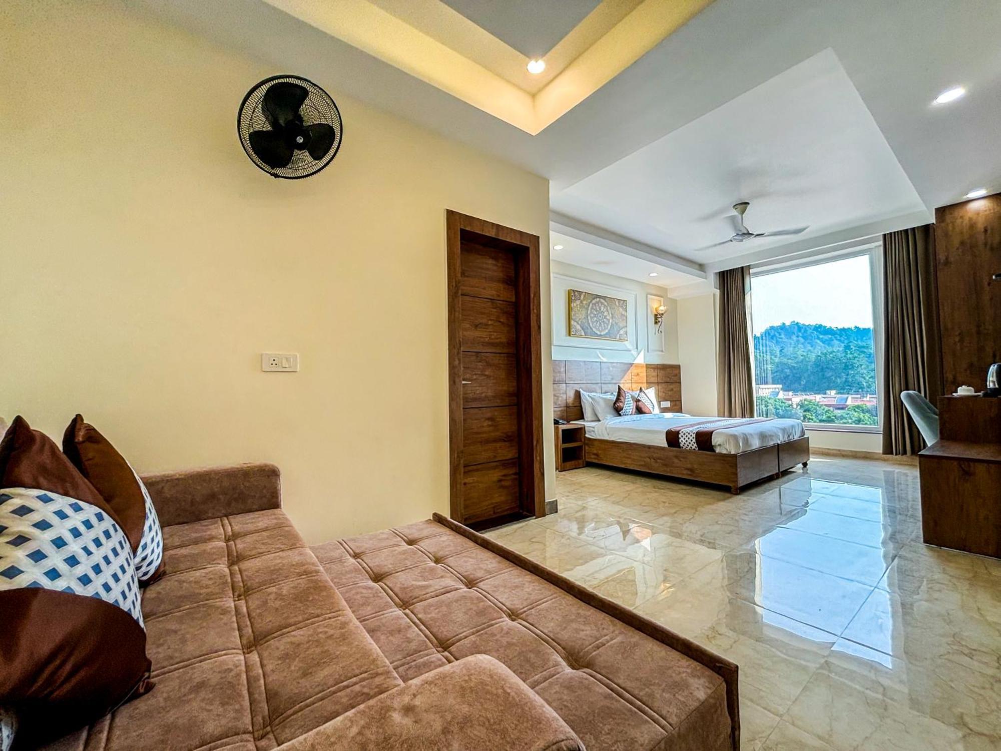 Hotel Nirvana Bliss, Behind Parmarth Niketan ริชิเคช ภายนอก รูปภาพ