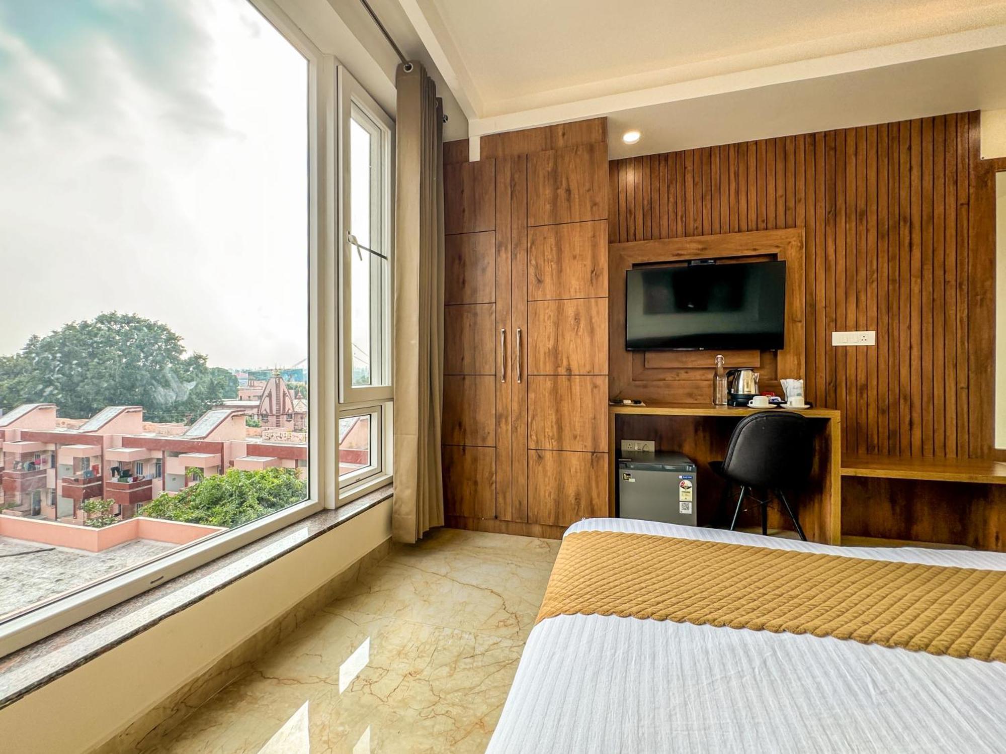 Hotel Nirvana Bliss, Behind Parmarth Niketan ริชิเคช ภายนอก รูปภาพ