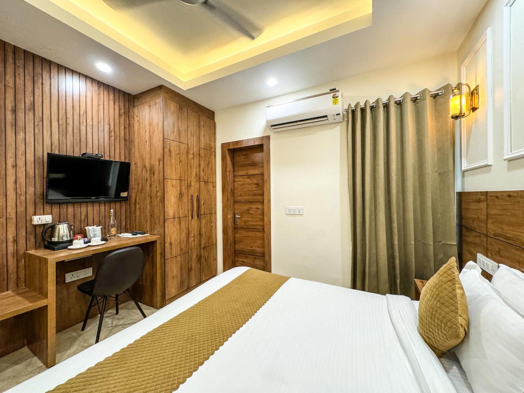 Hotel Nirvana Bliss, Behind Parmarth Niketan ริชิเคช ภายนอก รูปภาพ
