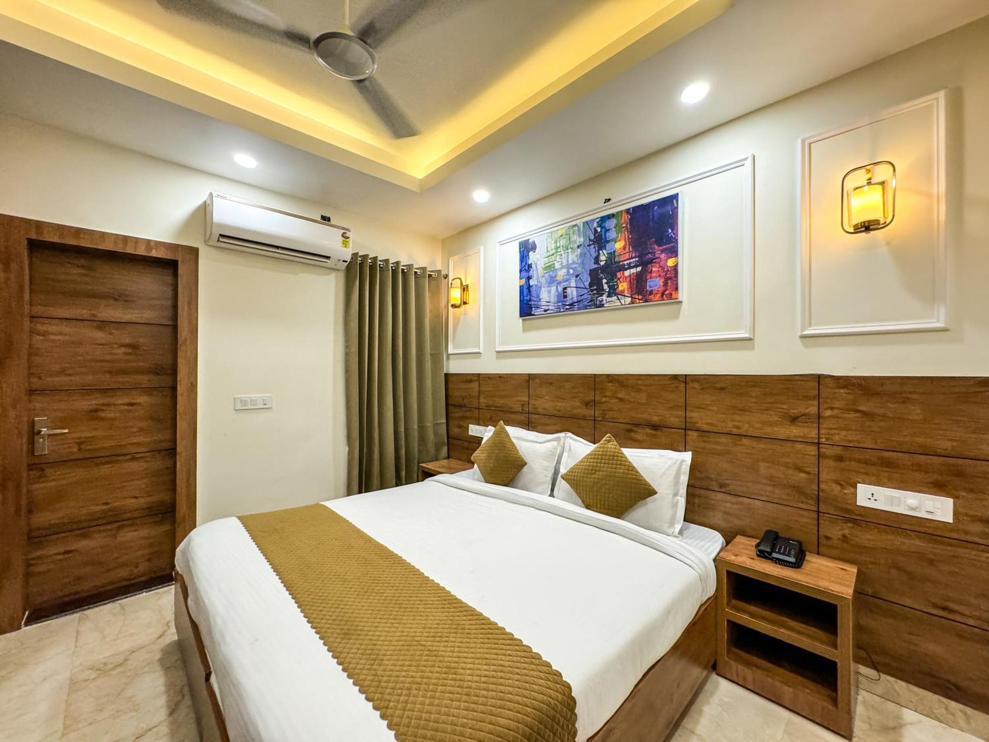 Hotel Nirvana Bliss, Behind Parmarth Niketan ริชิเคช ภายนอก รูปภาพ
