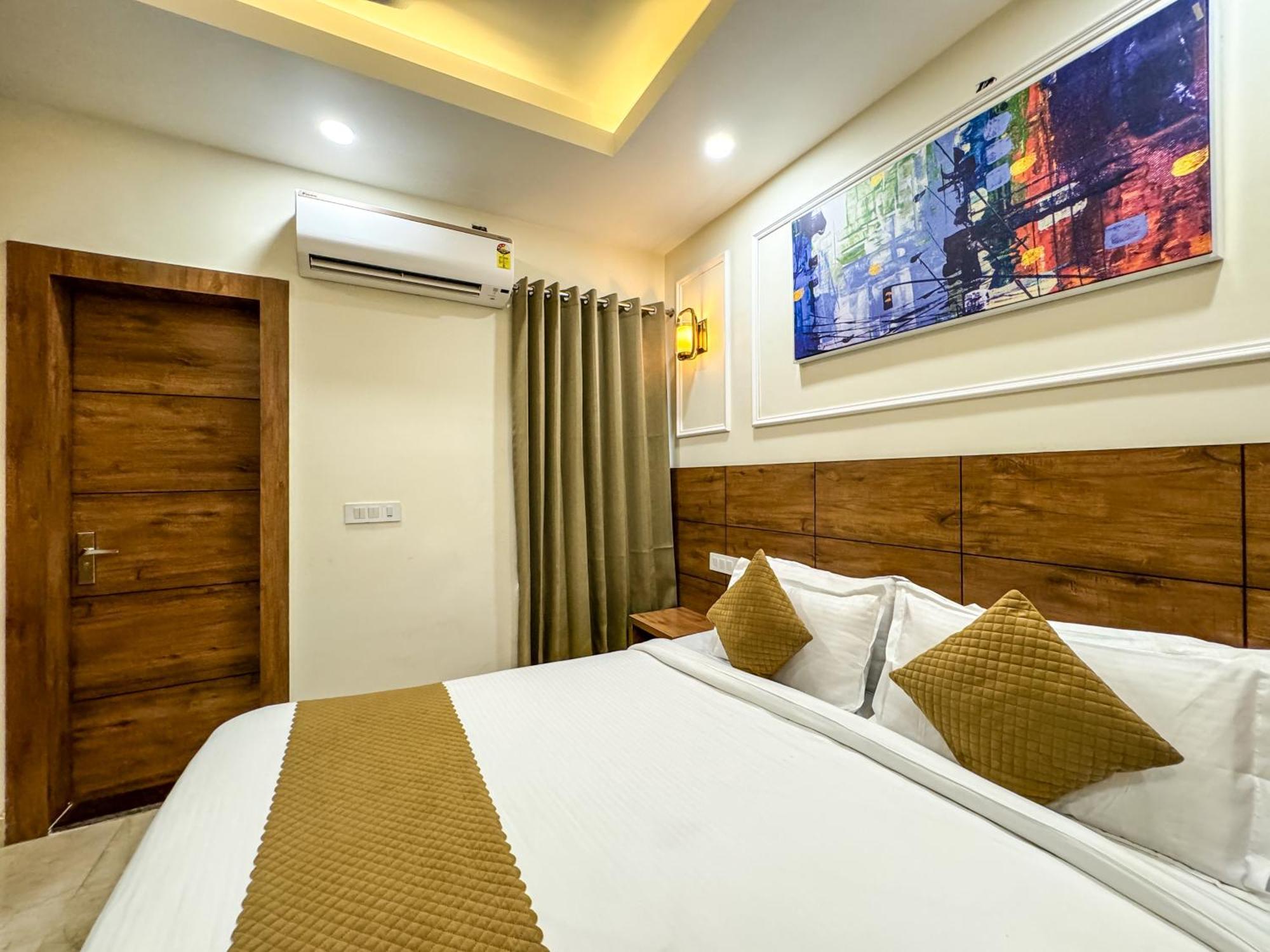 Hotel Nirvana Bliss, Behind Parmarth Niketan ริชิเคช ภายนอก รูปภาพ