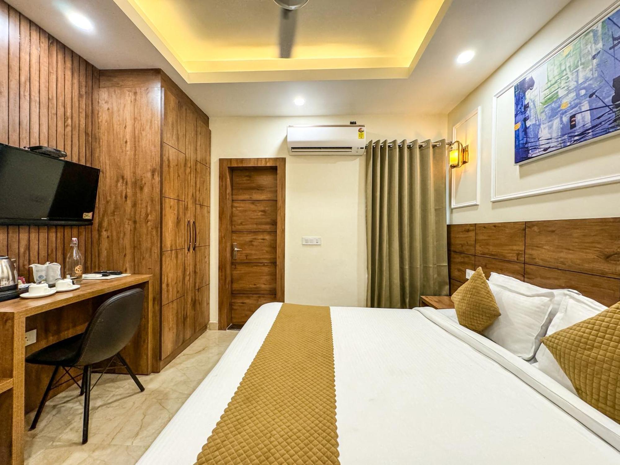 Hotel Nirvana Bliss, Behind Parmarth Niketan ริชิเคช ภายนอก รูปภาพ