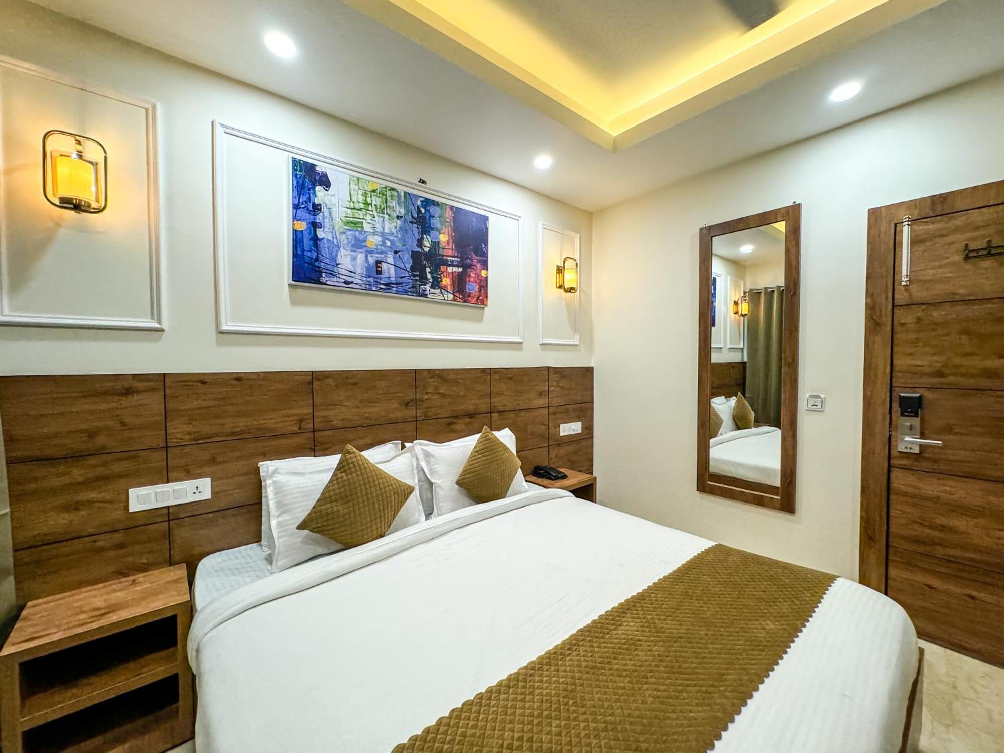 Hotel Nirvana Bliss, Behind Parmarth Niketan ริชิเคช ภายนอก รูปภาพ